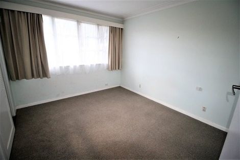 Photo of property in 12 Covil Avenue, Te Atatu South, Auckland, 0610