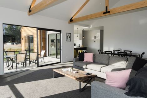 Photo of property in 60 Cunninghams Drive, Jacks Point, Queenstown, 9371