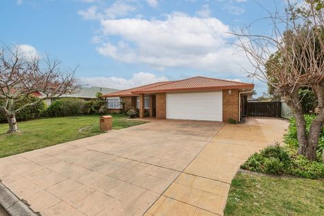 Photo of property in 4 Knightsbridge Place, Taradale, Napier, 4112