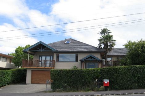 Photo of property in 28 Hinemoa Street, Birkenhead, Auckland, 0626