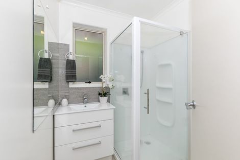 Photo of property in 1 Gerrand Place, Chedworth, Hamilton, 3210