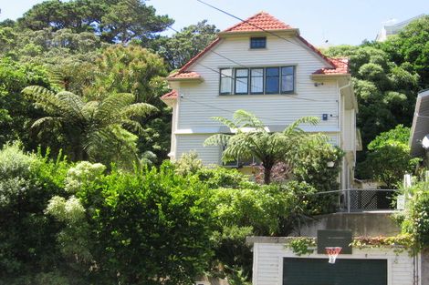 Photo of property in 1 Glen Road, Kelburn, Wellington, 6012
