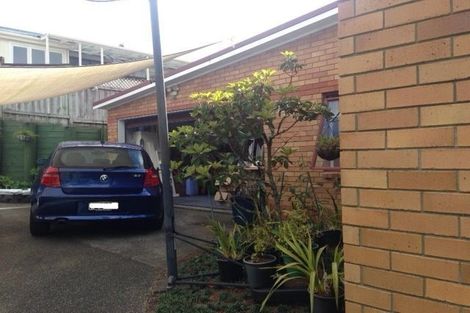 Photo of property in 15b Wilson Road, Glen Eden, Auckland, 0602