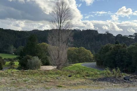 Photo of property in 18 Manuka Drive, Whangamata, 3691