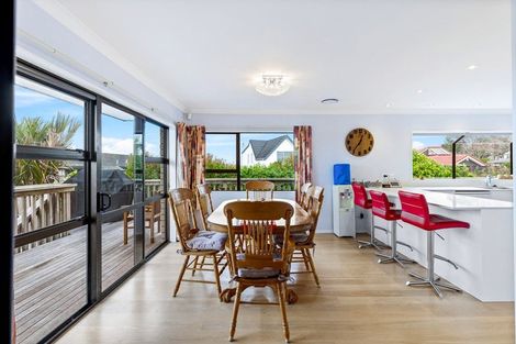 Photo of property in 8 Limeburners Close, Hobsonville, Auckland, 0618