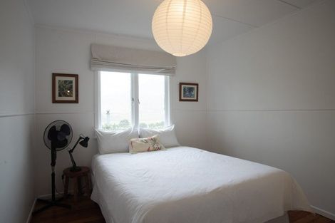 Photo of property in 4 Ocean Beach Road, Tairua, 3508