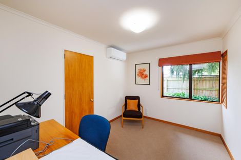 Photo of property in 98 Russell Street, Palmerston North, 4414