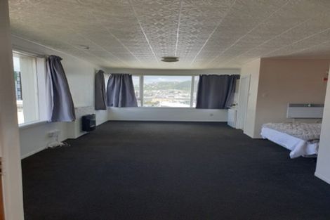 Photo of property in Churchill Flats, 213 The Terrace, Wellington Central, Wellington, 6011