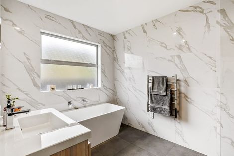 Photo of property in 37 Hudson Place, Paraparaumu, 5032