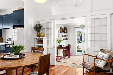 Photo of property in 2 Ashridge Road, Napier South, Napier, 4110