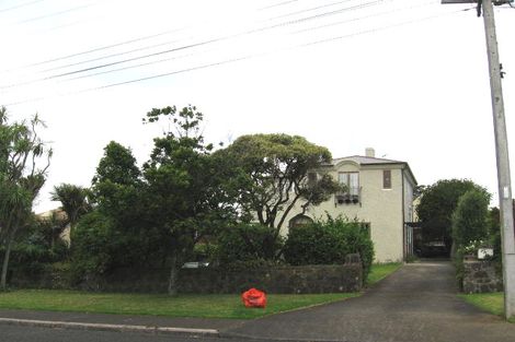 Photo of property in 5 Cecil Road, Milford, Auckland, 0620