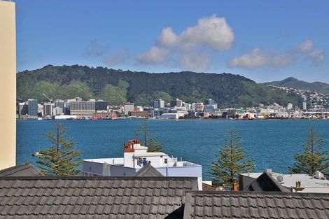 Photo of property in 2b Wilkinson Street, Oriental Bay, Wellington, 6011