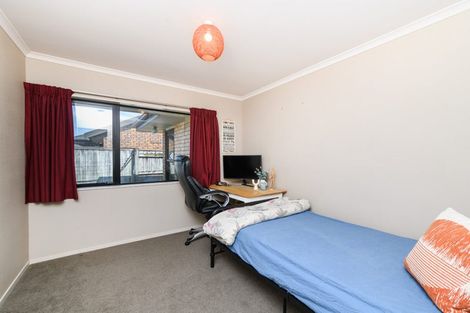 Photo of property in 23 Walnut Grove, Kelvin Grove, Palmerston North, 4414