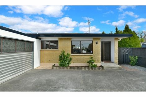Photo of property in 2/208 Centreway Road, Orewa, 0931