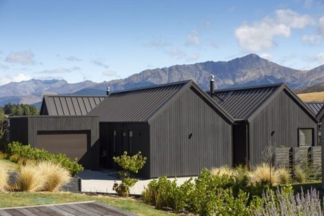 Photo of property in 8 Parera Lane, Jacks Point, Queenstown, 9371