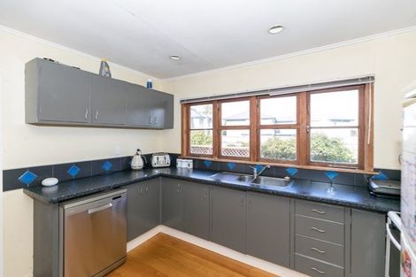 Photo of property in 54 Banbury Crescent, Fairfield, Hamilton, 3214