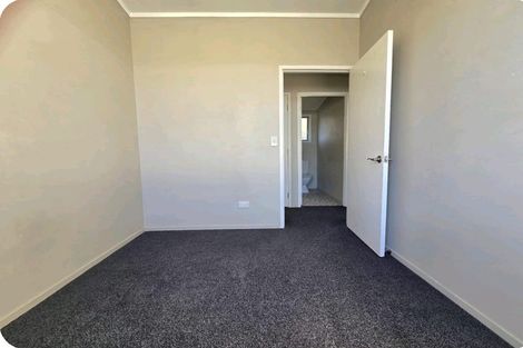 Photo of property in 5 Clayburn Road, Glen Eden, Auckland, 0602