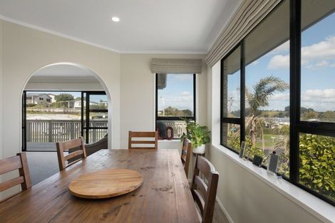 Photo of property in 45 Hanlen Avenue, Waihi Beach, 3611