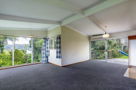Photo of property in 57 Arapito Road, Titirangi, Auckland, 0604