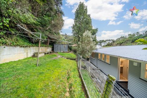 Photo of property in 41 Bird Grove, Stokes Valley, Lower Hutt, 5019
