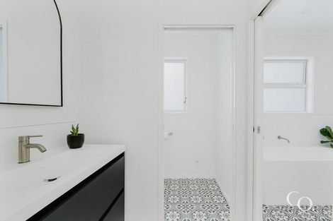 Photo of property in 45 Te Auhi Way, Welcome Bay, Tauranga, 3112