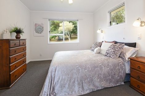Photo of property in 3 Addis Place, Shelly Park, Auckland, 2014