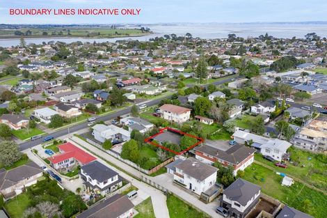 Photo of property in 2/26 Estuary Road, Weymouth, Auckland, 2103