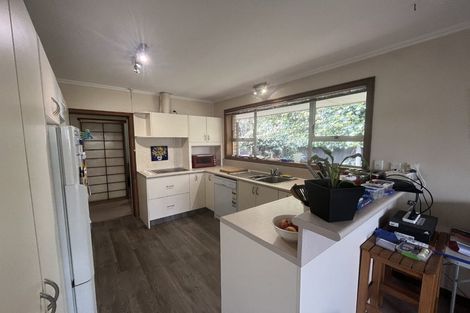 Photo of property in 218 Memorial Avenue, Burnside, Christchurch, 8053