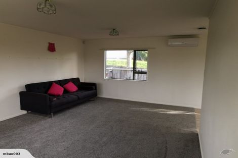 Photo of property in 2/87 Bond Crescent, Forrest Hill, Auckland, 0620
