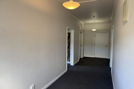 Photo of property in 6 Epsom Way, Karori, Wellington, 6012