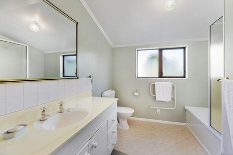Photo of property in 14b Agra Crescent, Khandallah, Wellington, 6035