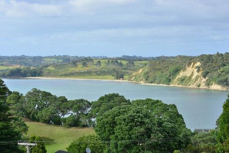 Photo of property in 197 Wade River Road, Wade Heads, Whangaparaoa, 0932