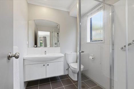 Photo of property in 30 Seabreeze Place, Papamoa Beach, Papamoa, 3118