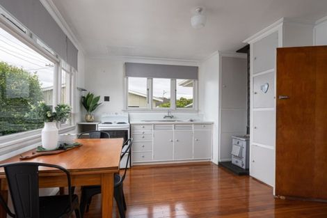 Photo of property in 38 Jellicoe Street, Greytown, 5712