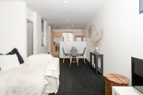 Photo of property in 15 Albionvale Road, Glen Eden, Auckland, 0602