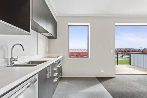 Photo of property in 5/17 Uku Lane, Hobsonville, Auckland, 0616