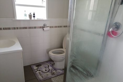 Photo of property in 60 Glendene Avenue, Glendene, Auckland, 0602