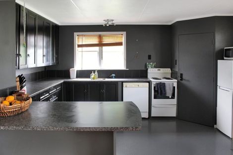 Photo of property in 10 Fairs Road, Milson, Palmerston North, 4414