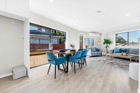 Photo of property in 4 Burlington Place, Manurewa, Auckland, 2102