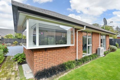 Photo of property in 2/43 Kedleston Drive, Avonhead, Christchurch, 8042