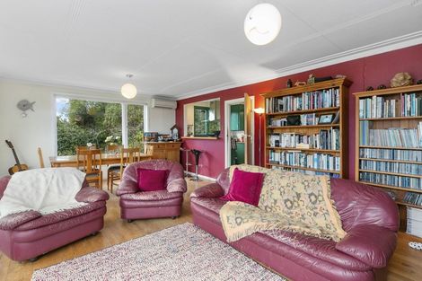 Photo of property in 26b Howard Street, Macandrew Bay, Dunedin, 9014