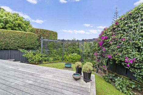 Photo of property in 2/7 Morton Avenue, Forrest Hill, Auckland, 0620