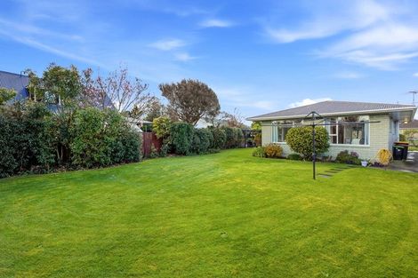 Photo of property in 34 Wychwood Crescent, Bishopdale, Christchurch, 8053