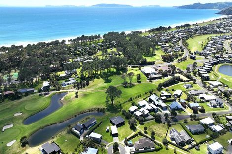 Photo of property in 106 Benjamin Place, Matarangi, Whitianga, 3592