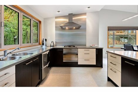 Photo of property in 5 Emerald Lane, Cashmere, Christchurch, 8022