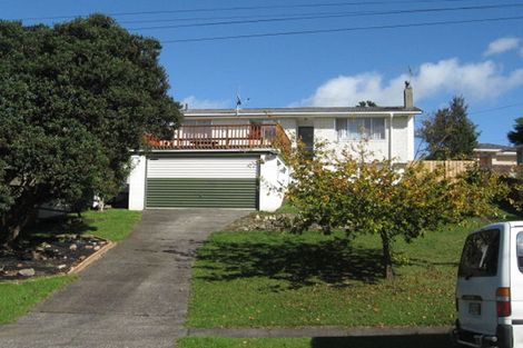 Photo of property in 35 Ennis Avenue, Pakuranga Heights, Auckland, 2010