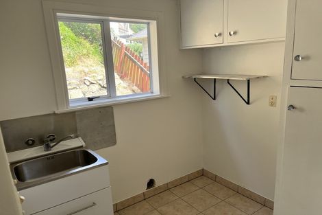 Photo of property in 22 Ferry Street, Seatoun, Wellington, 6022
