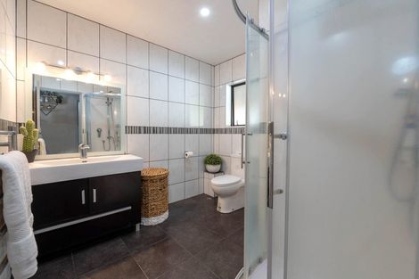 Photo of property in 18 Uta Street, Utuhina, Rotorua, 3015