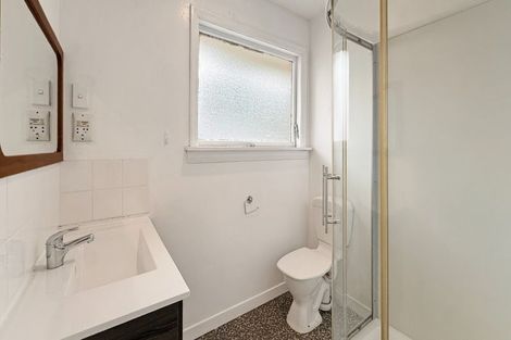 Photo of property in 8 Clonbern Place, Upper Riccarton, Christchurch, 8041