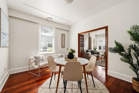 Photo of property in 162 Sutherland Road, Lyall Bay, Wellington, 6022